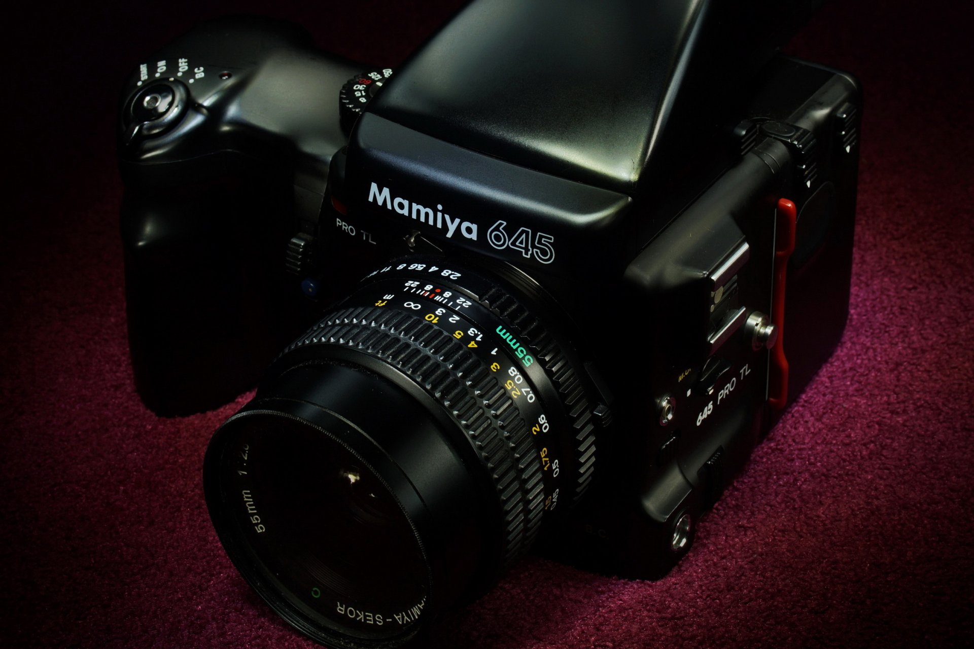 камера mamiya 645 фон
