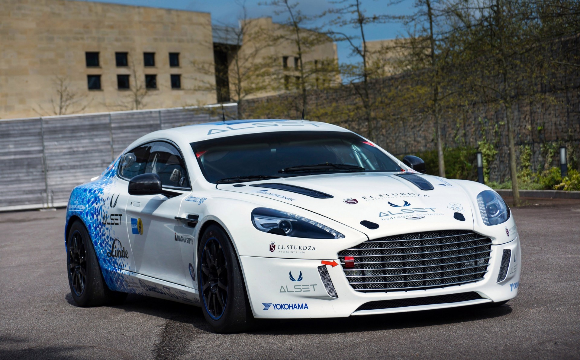 Астон Мартин 2013 gt