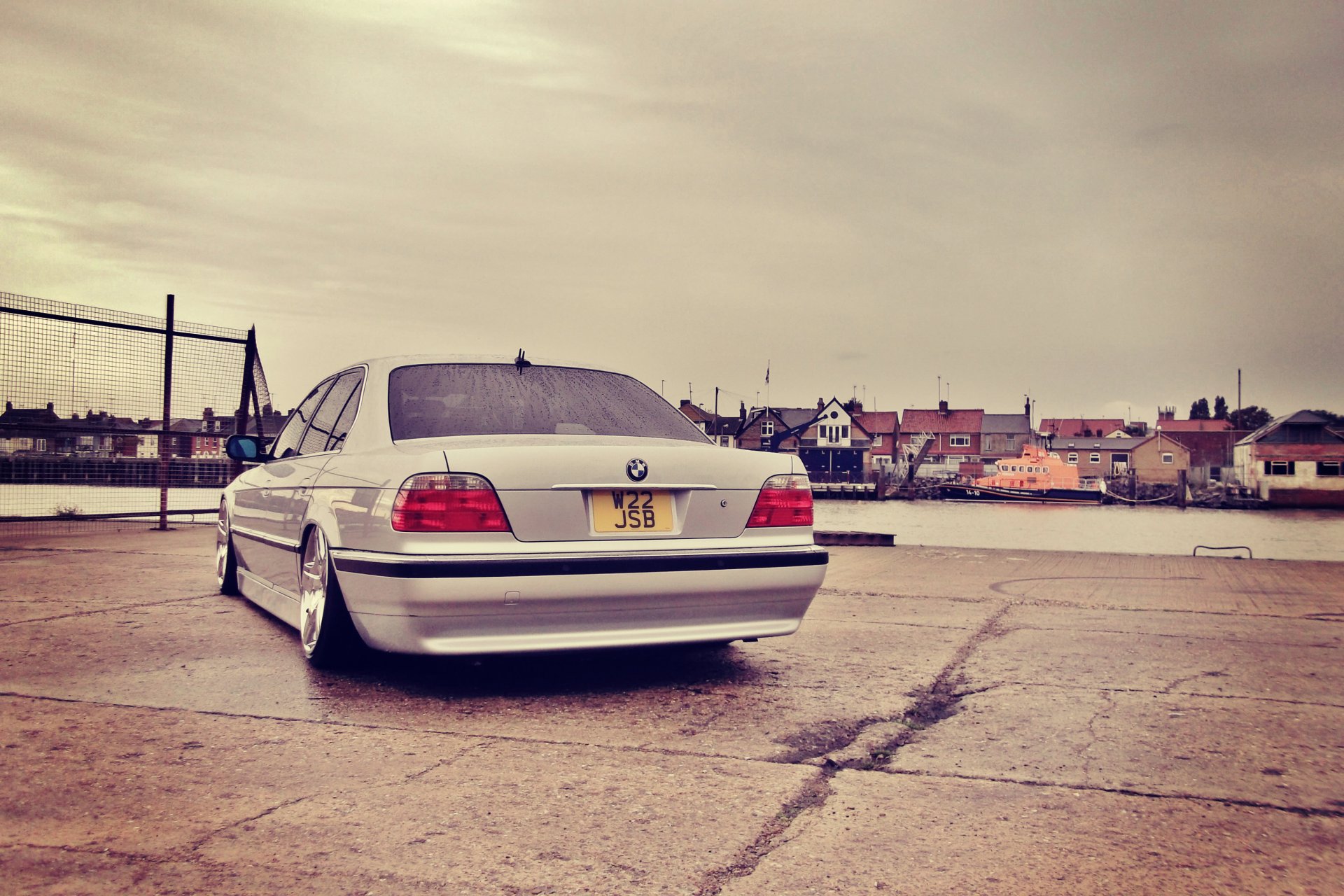 BMW e38 long stance