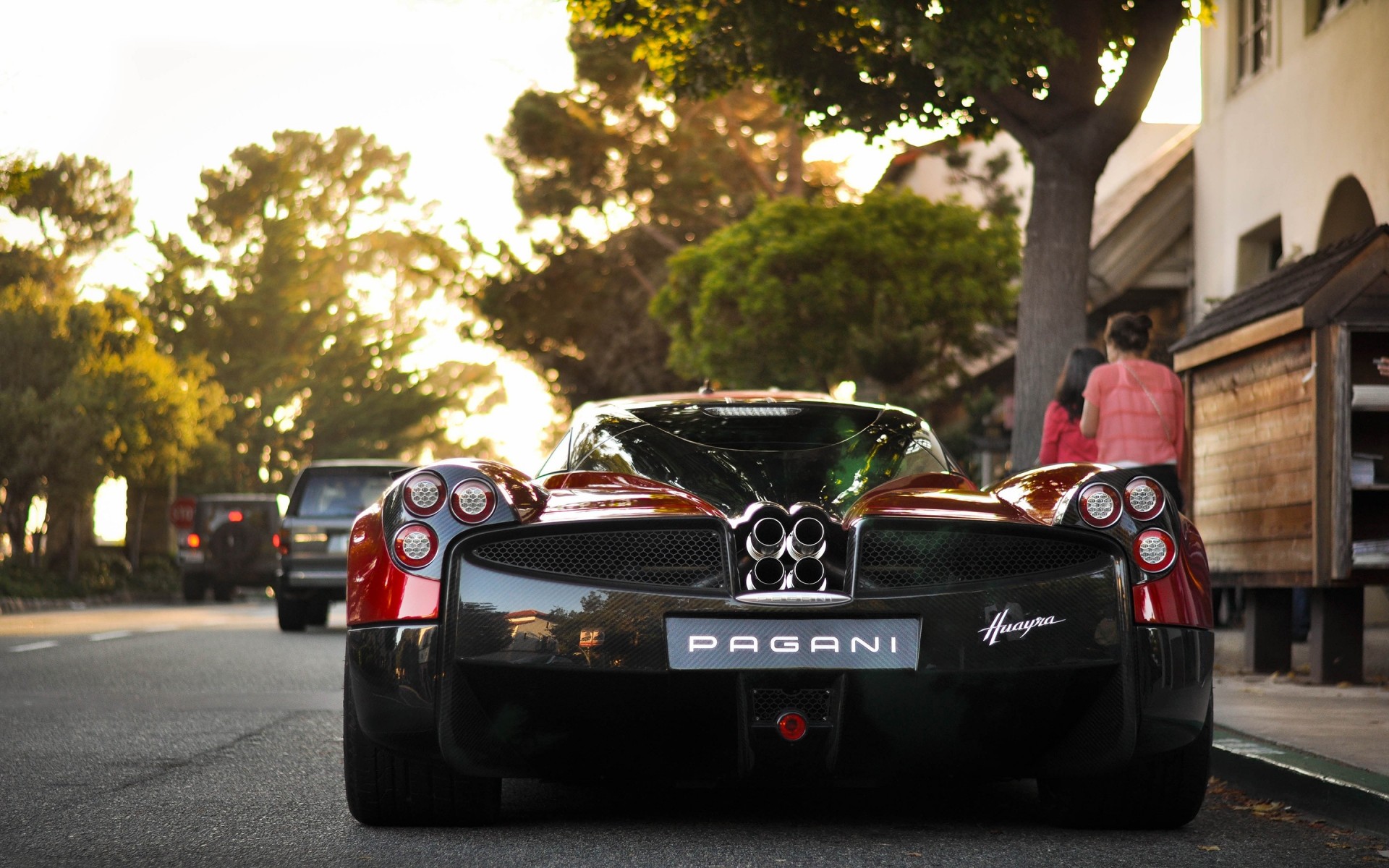 Крутая тачка Pagani Huayra