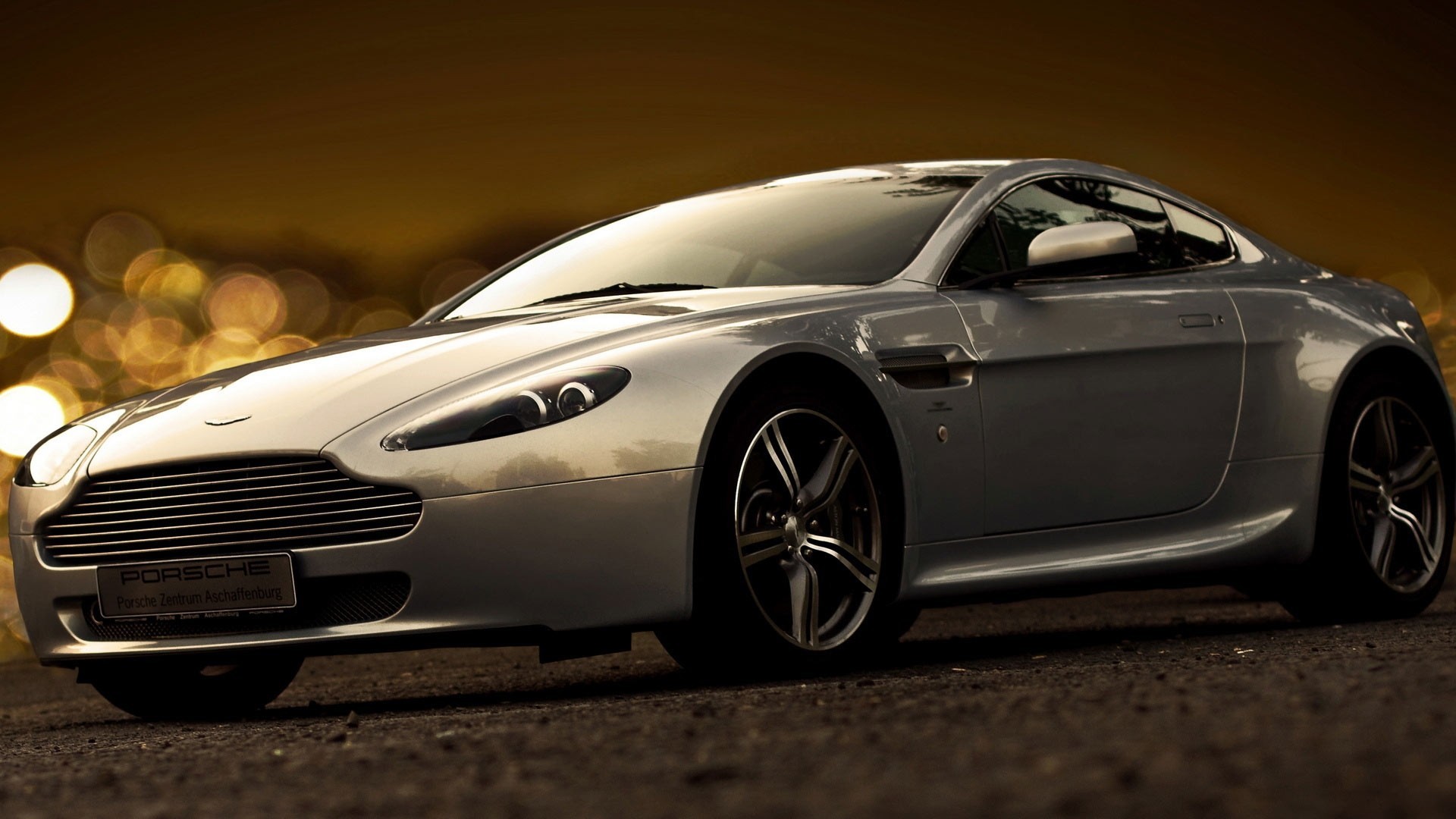 Aston Martin 1366С…768