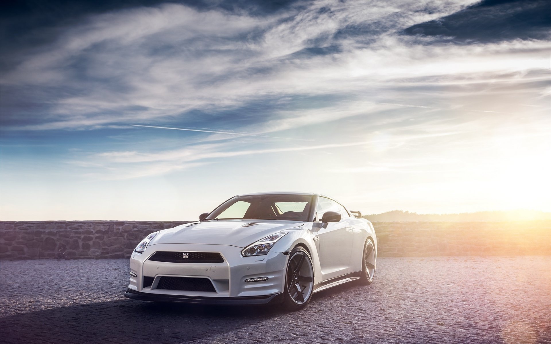 Nissan gt r r35 White