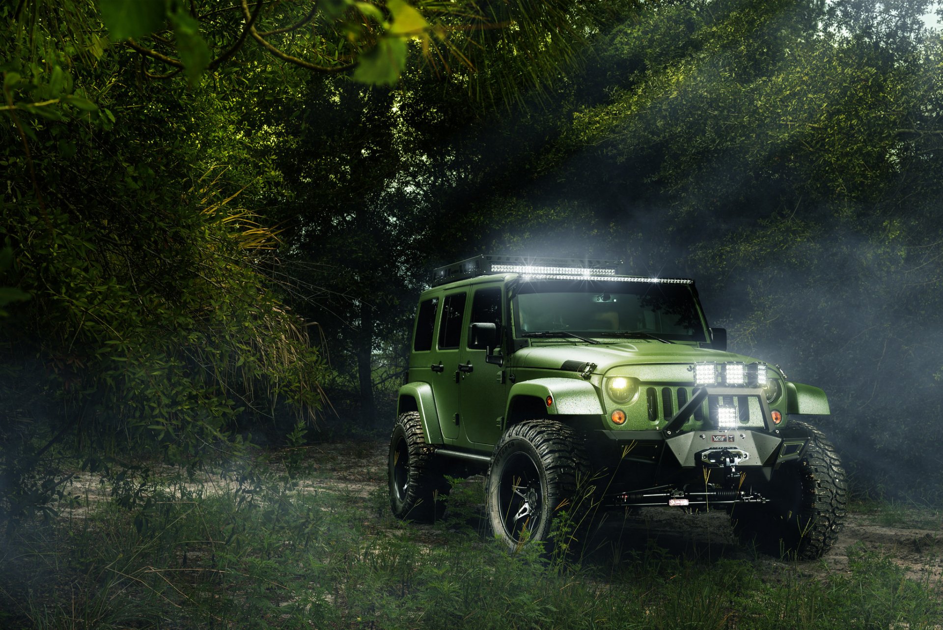 Jeep Wrangler YJ В грязи