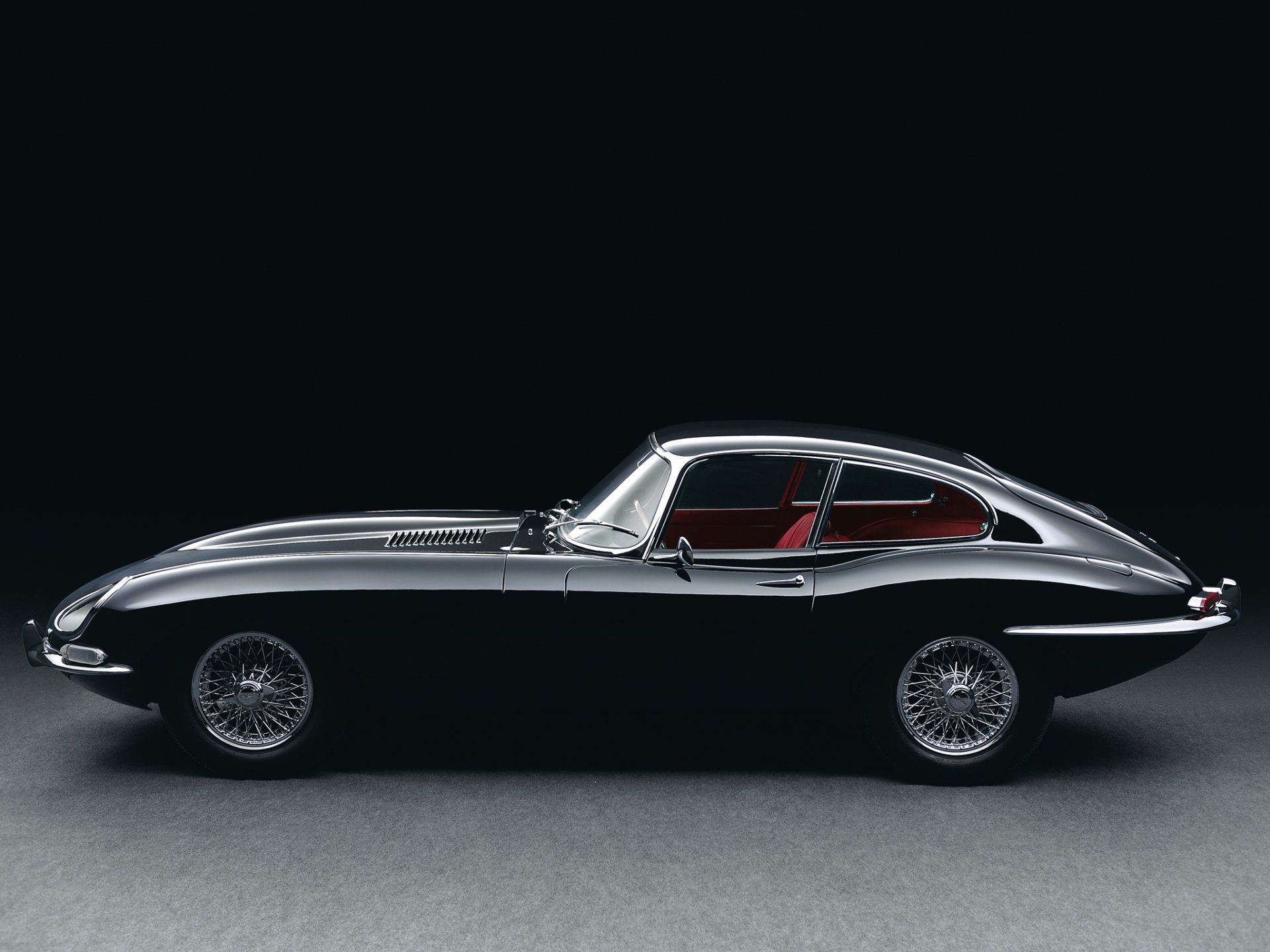 jaguar e-type ретро вид сбоку 1961 г.