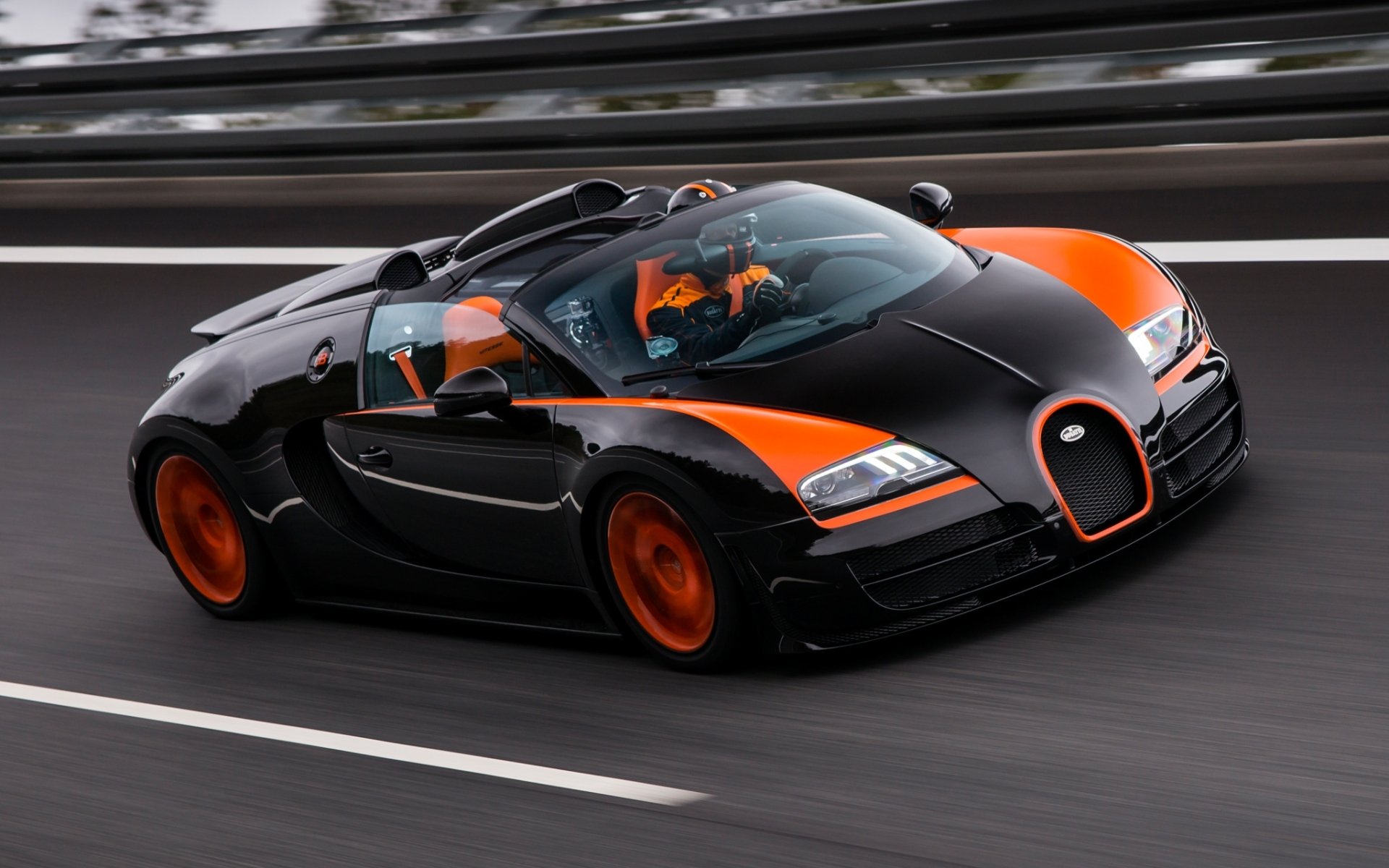 Машина Bugatti Veyron super Sport