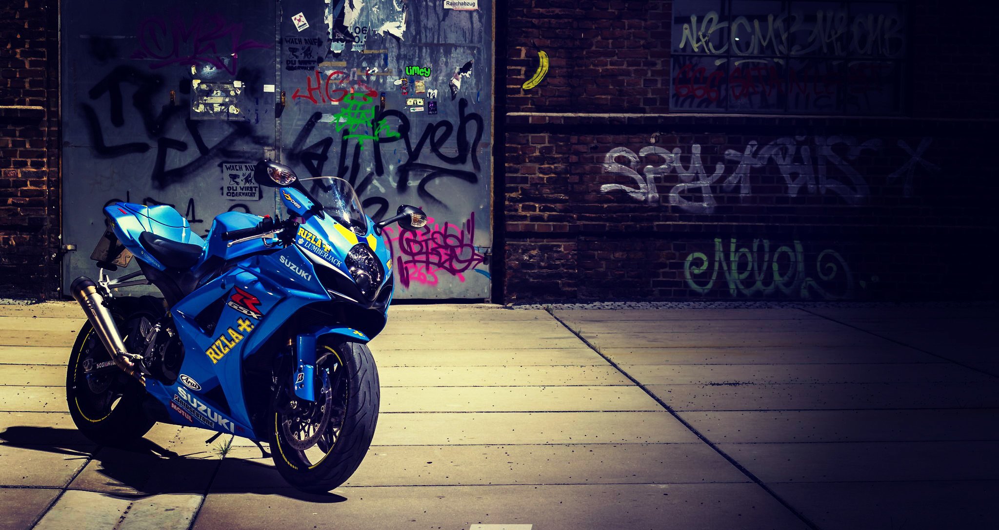 suzuki gsx-r1000 велосипед байк сузуки мотоцикл улица граффити