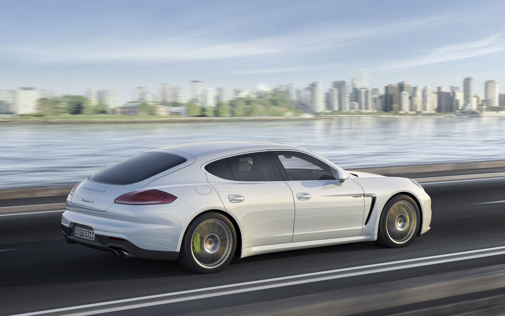 porsche panamera e -hybrid авто белый город день вид сбоку