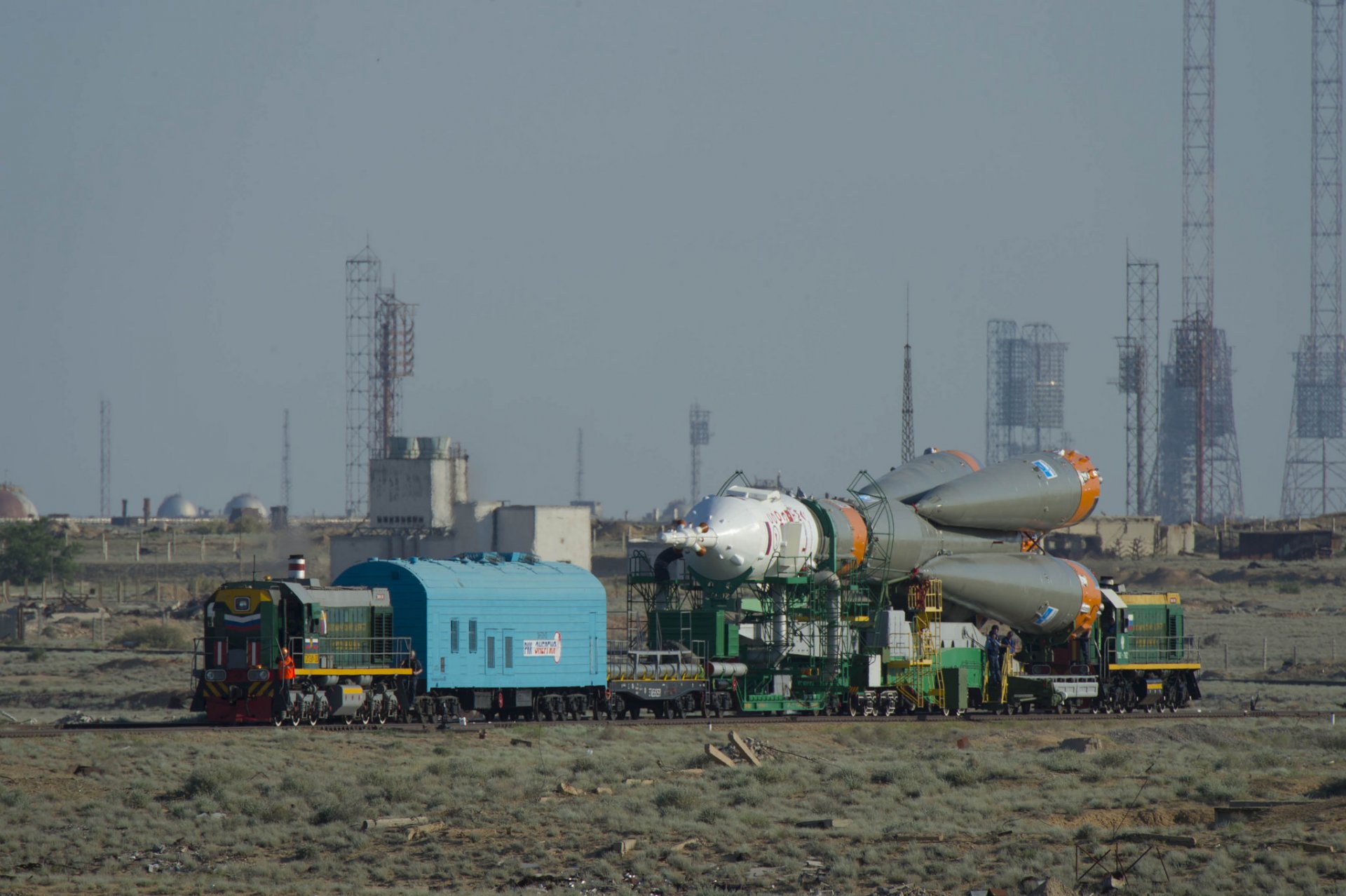союз тма - 13м байконур космический корабль поезд доставка ракета