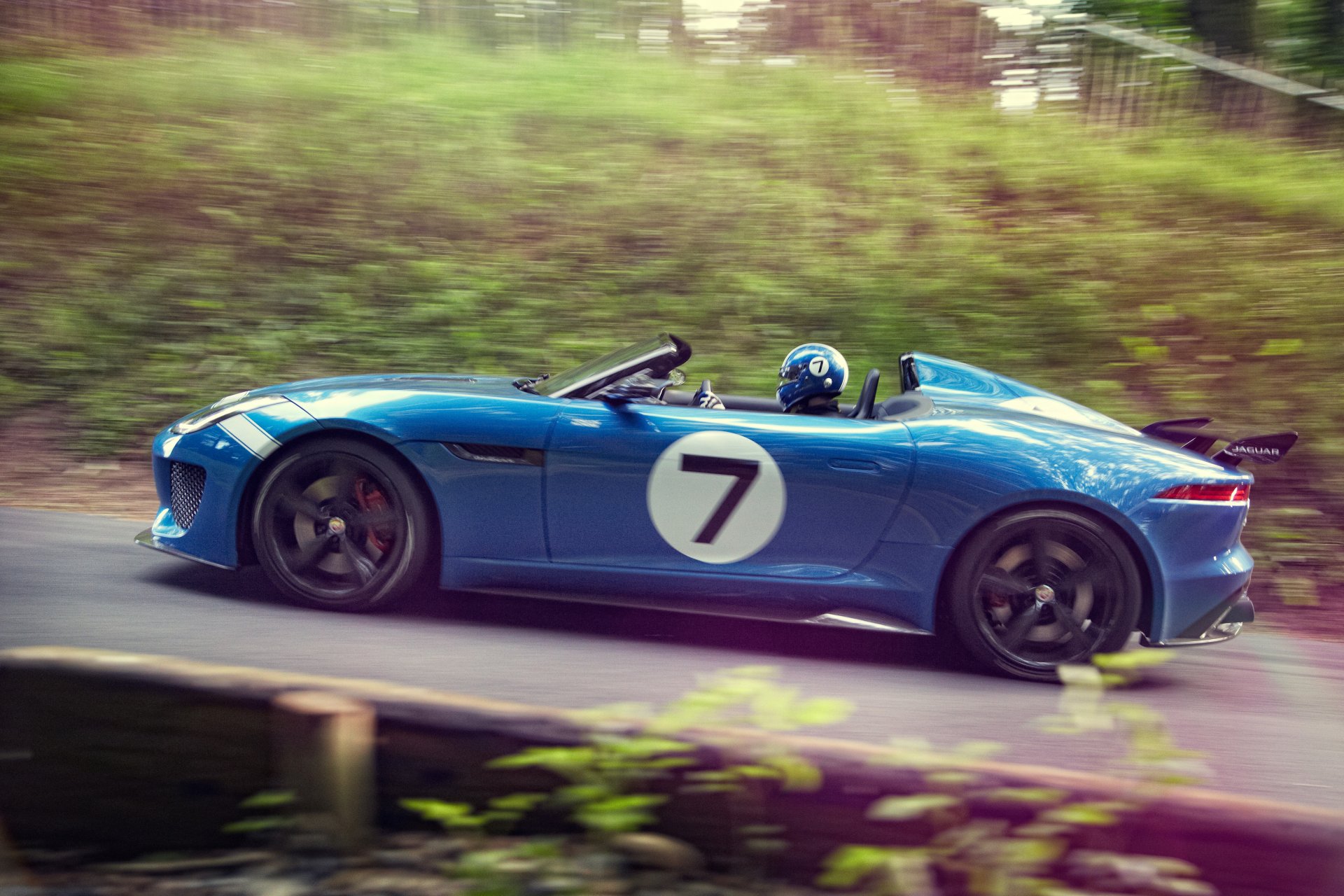 jaguar проект 7 концепция машина вид сбоку в движении