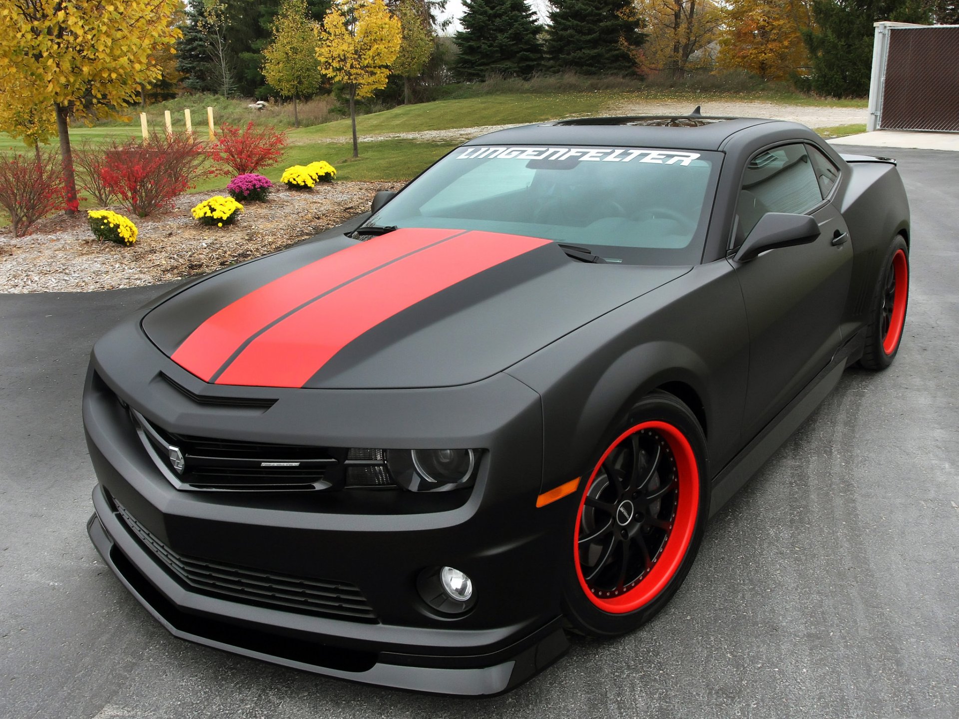 Chevrolet Camaro zl1 красный