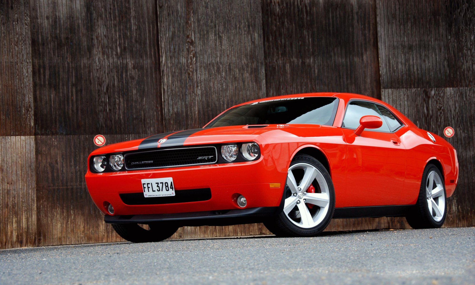 Dodge Challenger srt 2009