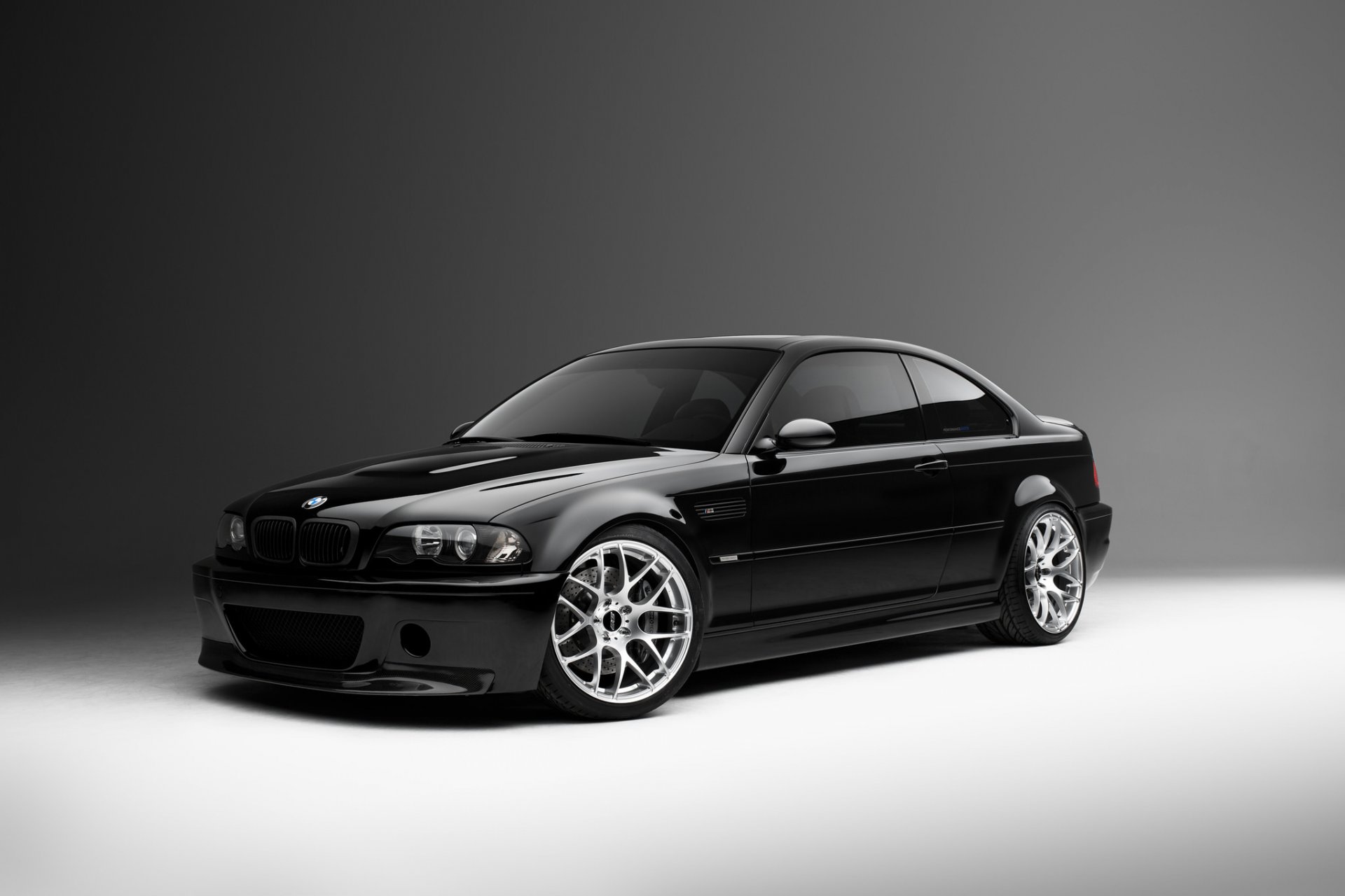 BMW e46 РІ С‚РµРјРЅРѕС‚Рµ