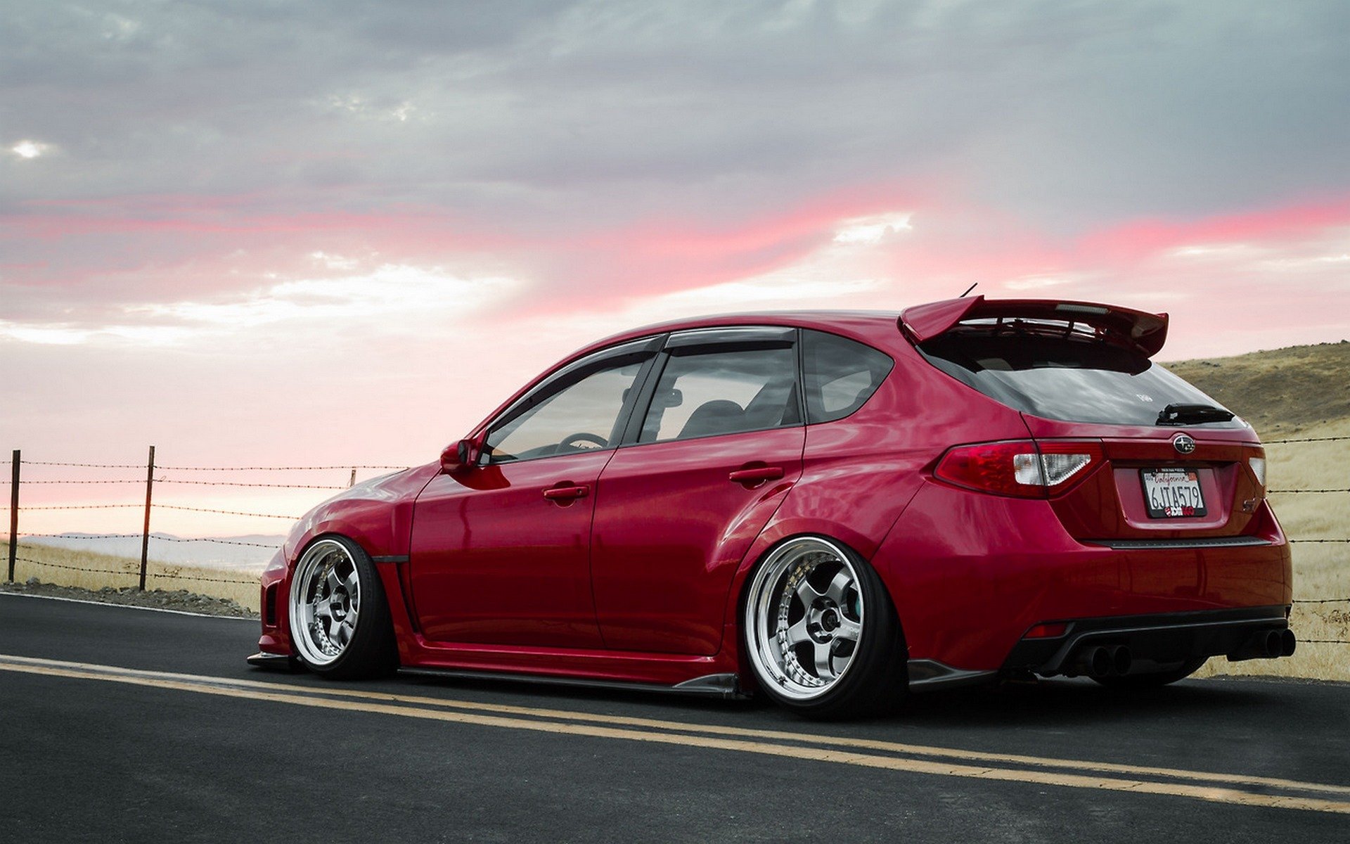 Subaru WRX 2010 красный