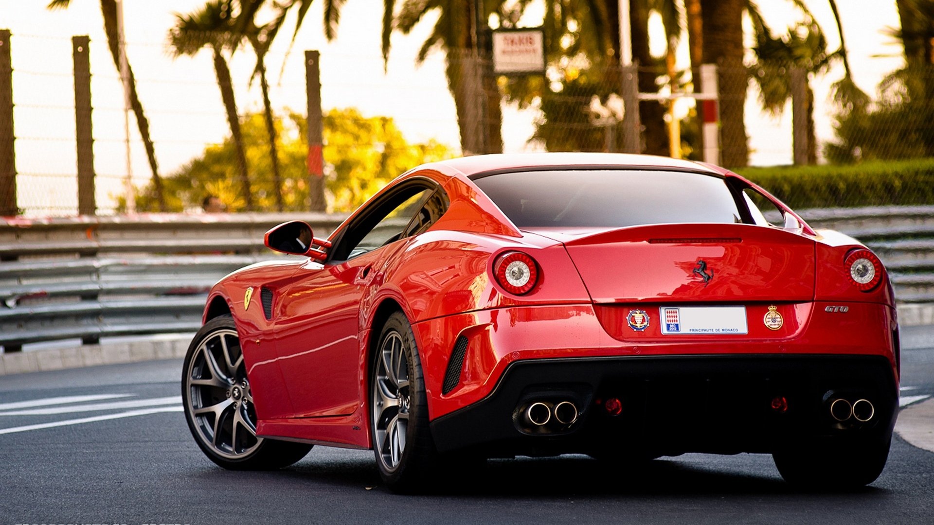 Ferrari 599 GTO красная