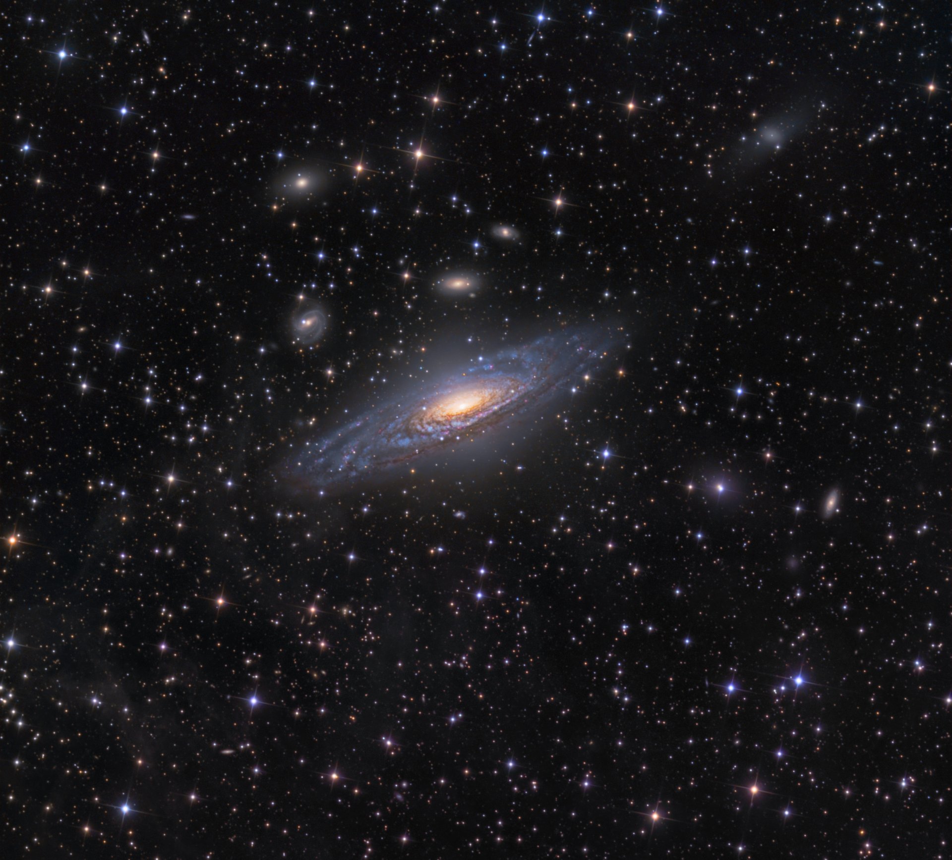 cпиральная галактика ngc7331 звезды пространство